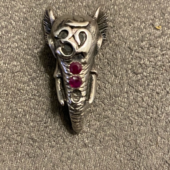 None Other - Buddhist Elephant Head SS w/Unfinished Rubies